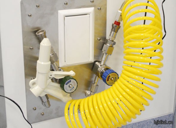 Gas filter gun attached